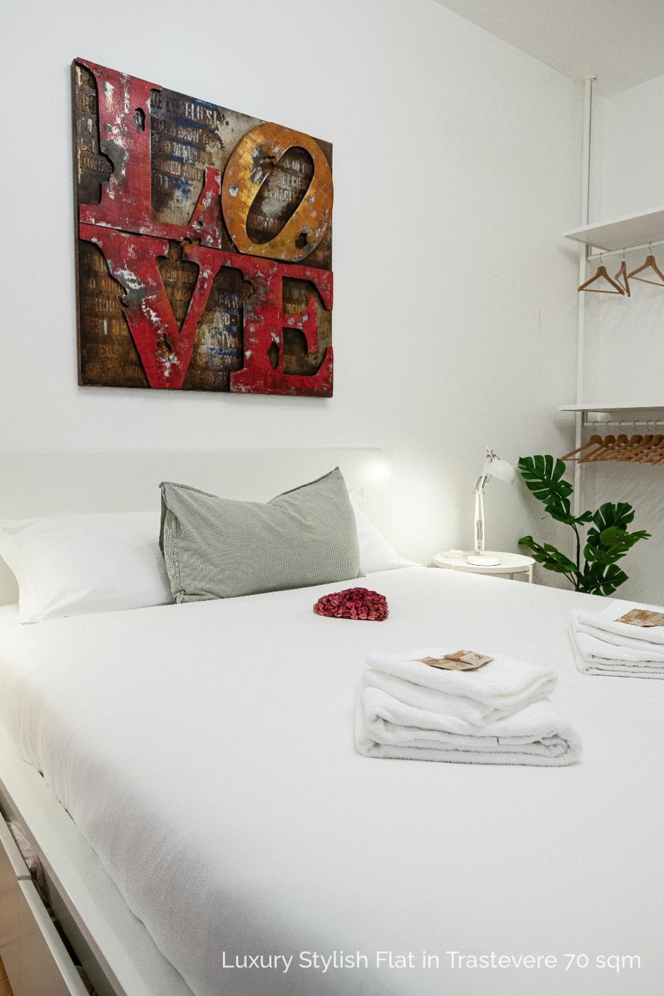 La Dolce Vita - Luxury Stylish Flats In Trastevere 70-90Sqm โรม ภายนอก รูปภาพ